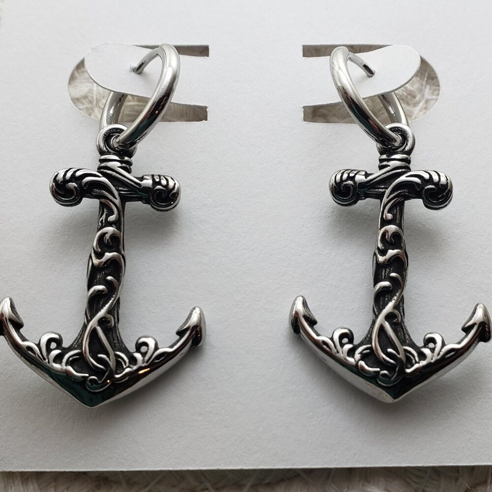 Handmade Stainless steel 10mm Anchor hoop locking earring - Picture 2 of 5